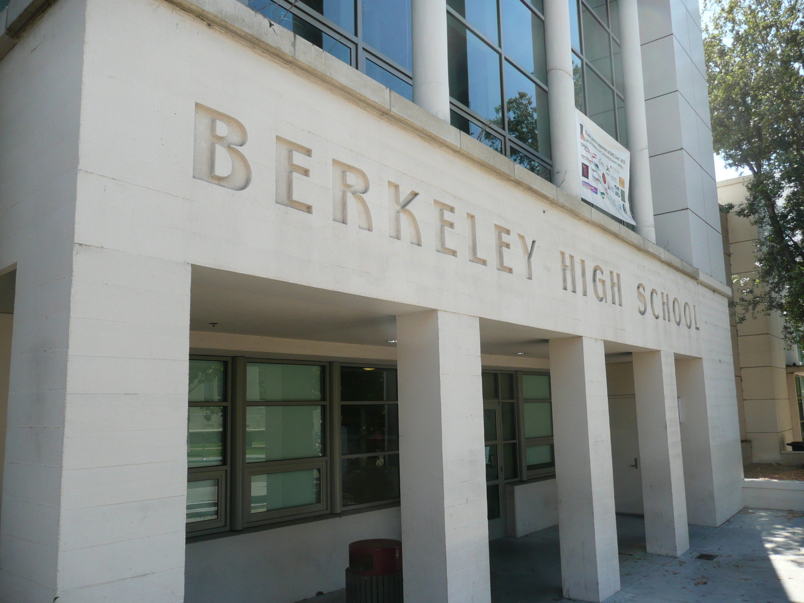 Berkeley High School Problems with chlorine